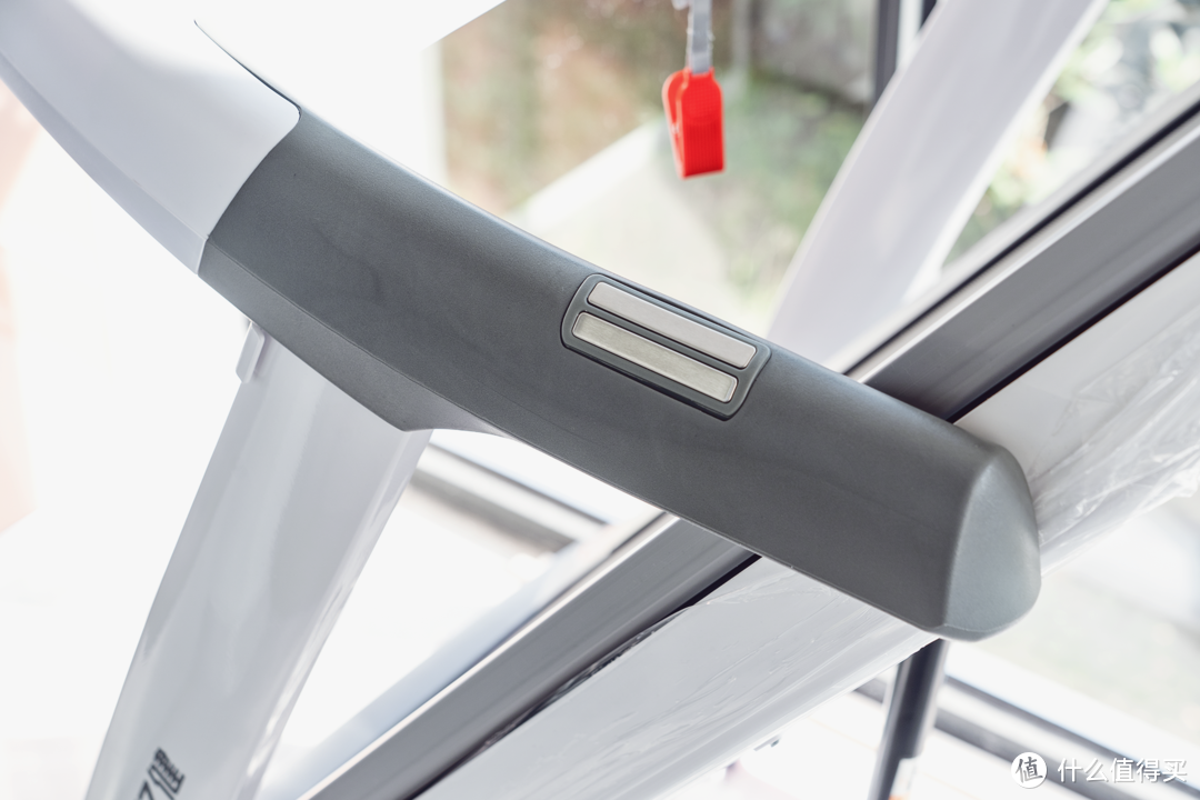 亿健 天猫联合定制跑步机ELF 跑步机：减震功能远超想象