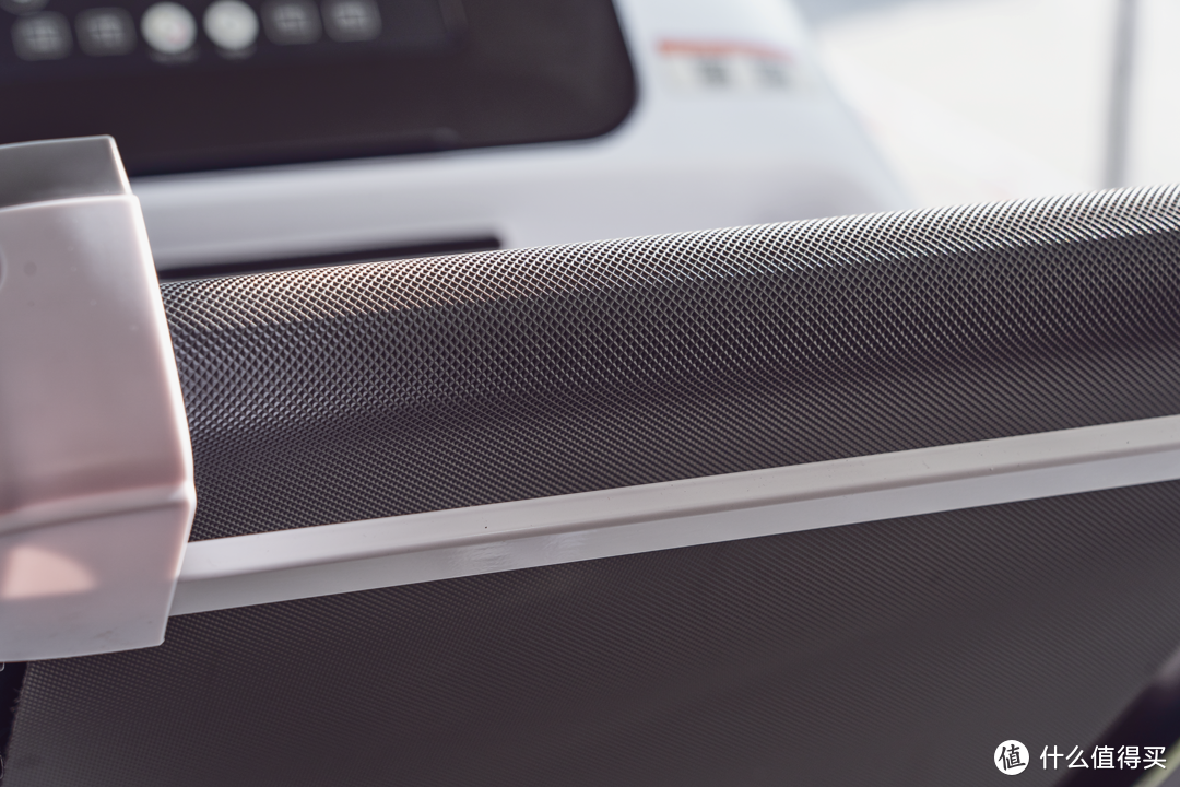 亿健 天猫联合定制跑步机ELF 跑步机：减震功能远超想象