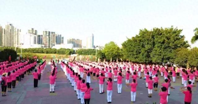 kaiyun体育登录网页入口 江西赣州、四川德阳康姿百德健身操展演活动盛大举行