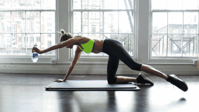 健身瑜伽垫_瑜伽健身垫哪个牌子好_瑜伽健身垫有小孔正常吗