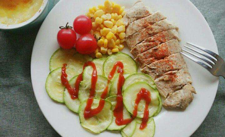 云开·全站APP登录入口 健身饮食 上班族中午健身前吃什么最好