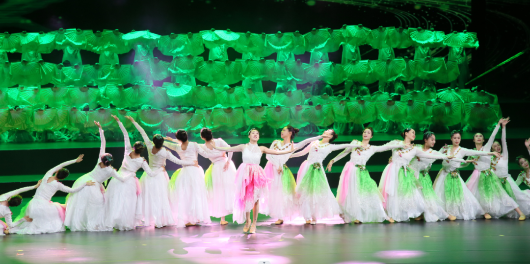 敦煌舞蹈广场舞_敦化广场舞_敦化歌曲