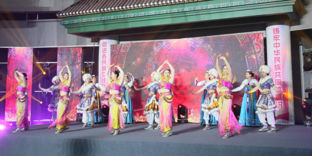 敦煌舞蹈广场舞_敦化歌曲_敦化广场舞