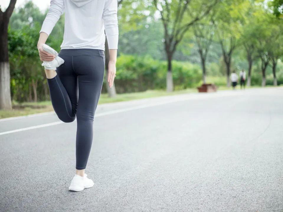 仰卧起坐器材多少钱_坐仰卧起坐的器材叫什么_器材仰卧起坐的正确做法