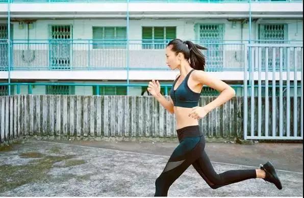 安德玛健身手套怎么样_手套健身安德玛是品牌吗_安德玛健身手套