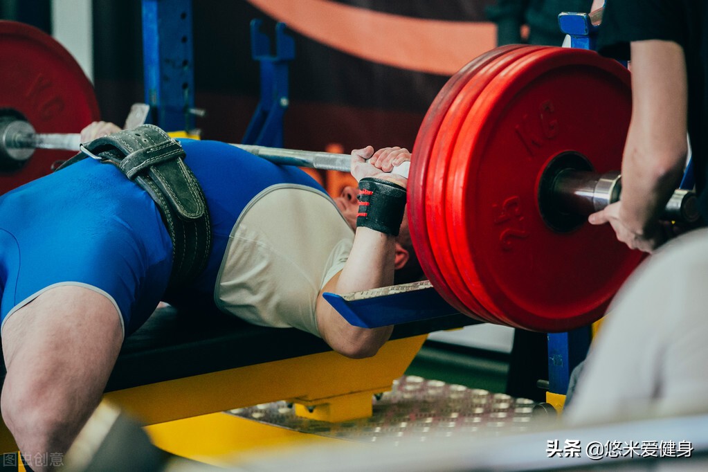 手套健身护腕的作用_带护腕的健身手套_健身护腕手套