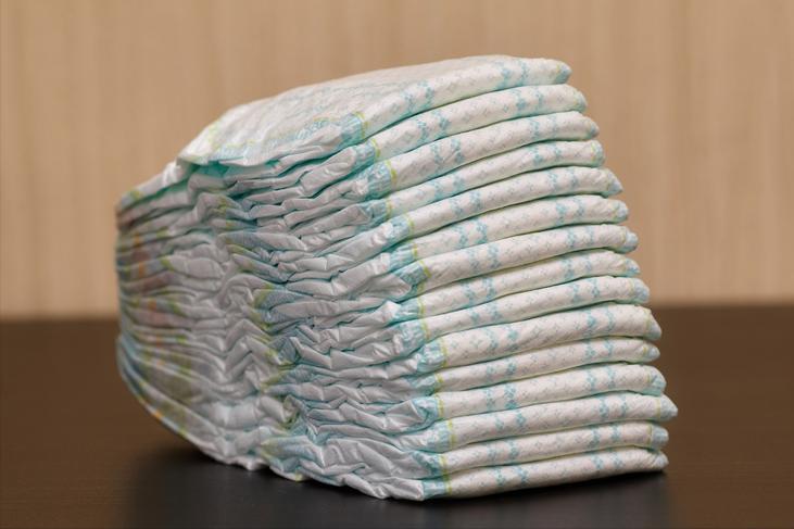 如何判断孩子是否准备好脱纸尿裤_什么时候可以训练幼儿大小便_纸尿裤什么时候脱合适