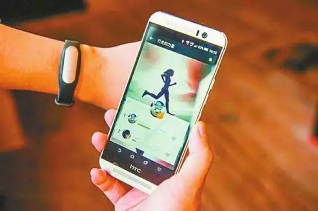 手机计步器软件排行榜_计步器工作原理_智能手环计步器原理