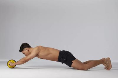 赏金女王pg破解版下载 了解腹肌轮训练工具，使用腹肌轮进行相关训练，可以带来哪些好处