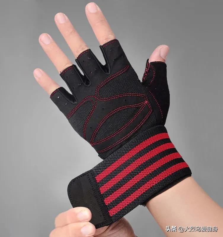 健身手套_健身手套小还是大点好_健身手套大小怎么选
