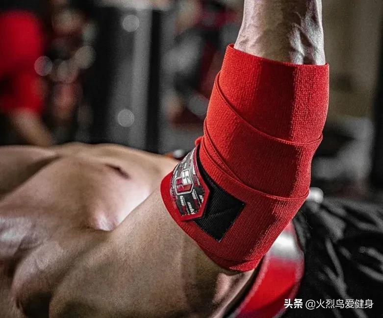 健身手套小还是大点好_健身手套大小怎么选_健身手套