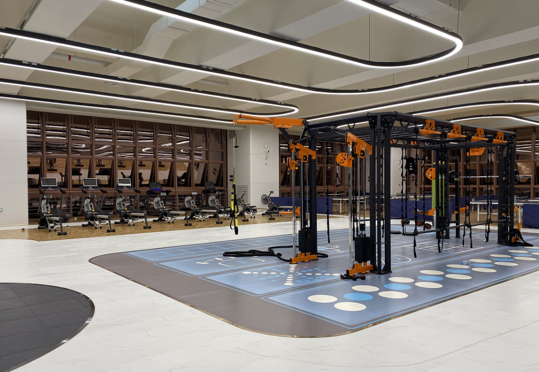 什么是龙门式机器人_龙门练胸标准动作图解_龙门综合训练器