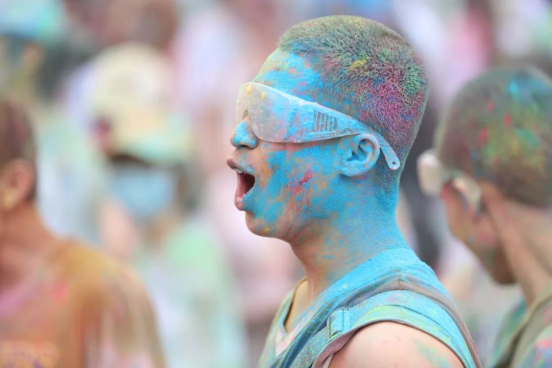 极限健身手套_极限运动手套_健身手套越紧越好吗