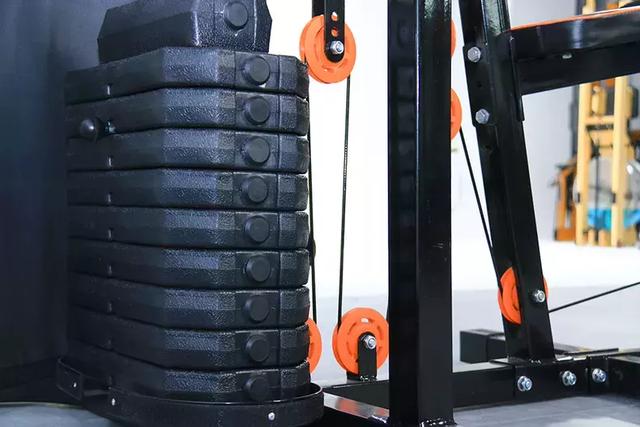 家庭版健身器材安装教程_海德三人站综合训练器测评_大型全身综合训练器