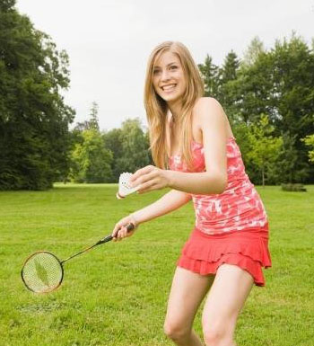 月经期间运动推荐_月经期可以做力量训练_经期适合打羽毛球吗