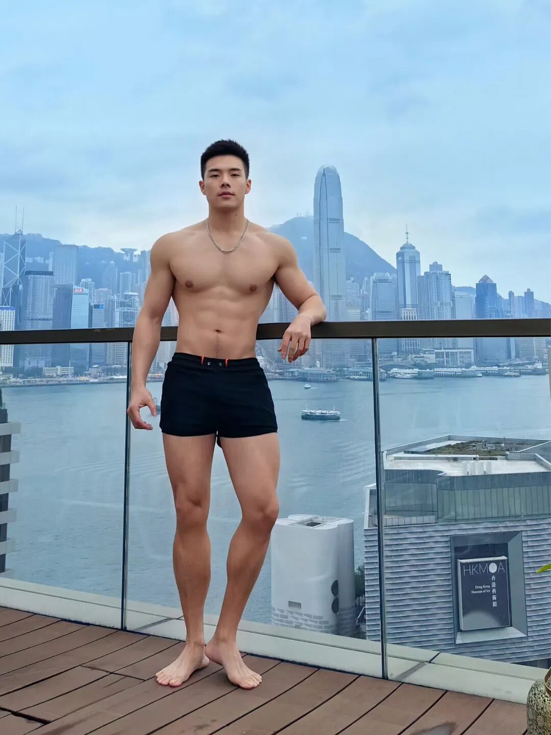 肌肉男身材_健身激励_胸肌哥7大锻炼方法增强胸肌