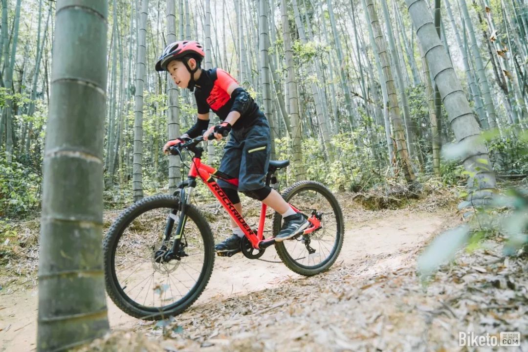 迪卡侬ROCKRIDER ST900 24寸山地车_ROCKRIDER ST900 SPORT TRAIL测评_迪卡侬健身自行车