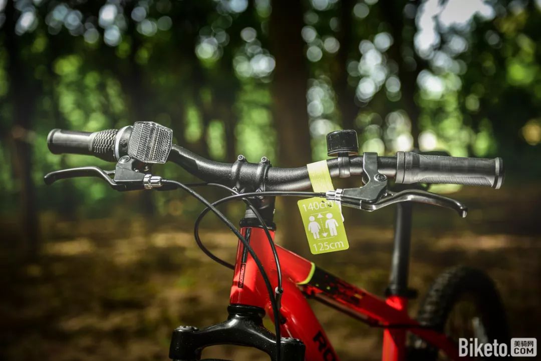 迪卡侬BTWIN20寸ST900山地车_迪卡侬儿童自行车安全标准_迪卡侬健身自行车