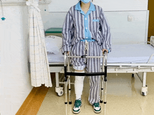 膝盖置换术后如何锻炼_膝关节置换术后康复训练_膝关节置换术康复计划