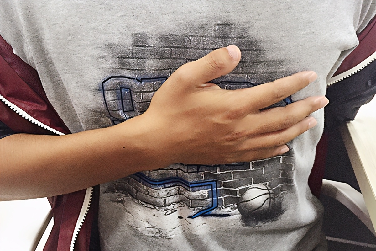 俯卧撑做多少天有效果_俯卧撑做一天休息几天_俯卧撑天天做还是隔天做好