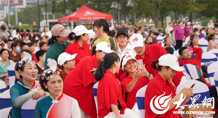 第十三届济宁银行杯广场舞总决赛_2025大众健身队广场舞_济宁全民健身运动会大众广场舞大赛