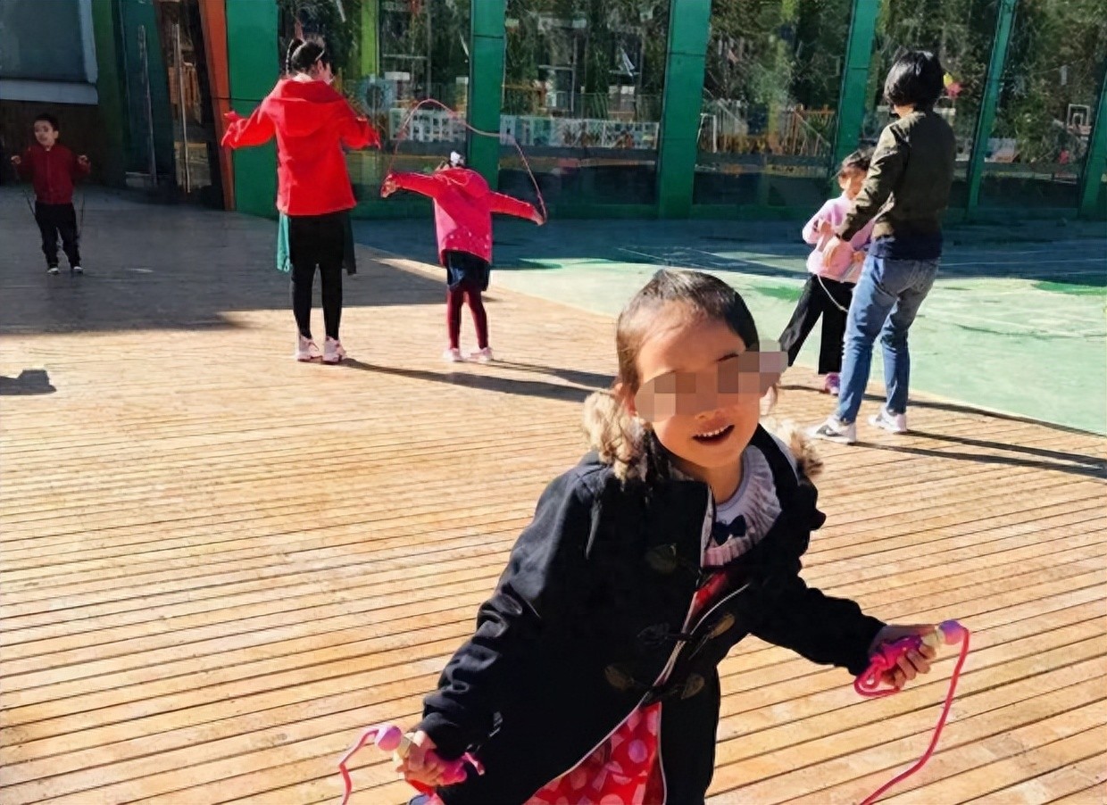 巅峰国际pg平台官网 寒冬不猫冬！这几种运动让孩子暖身又强体