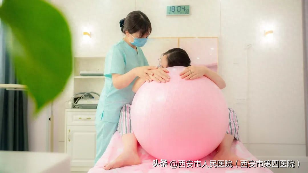 家庭化产房分娩_拉玛泽呼吸减痛法应该怎么做_导乐陪伴分娩服务