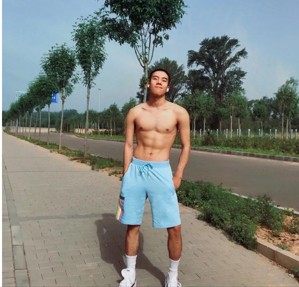 练胸肌可以丰胸吗_胸肌可以天天练吗_练胸肌可以减胸部脂肪吗