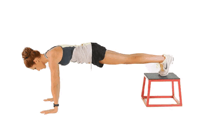 哑铃弹力带训练方法_没有健身器怎么练胸肌_居家健身器材推荐