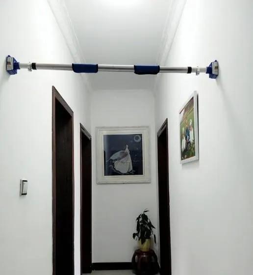 哑铃弹力带训练方法_居家健身器材推荐_没有健身器怎么练胸肌