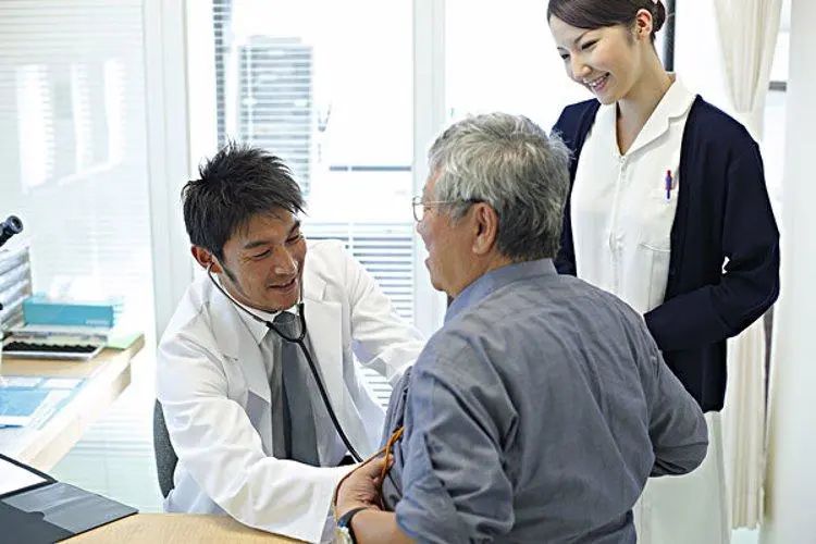 日走万步有益健康_什么计步器最好_走路快慢与寿命关系