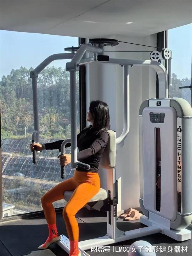 综合训练器 安装_结构稳定性与材质工艺_蝴蝶机选购要点