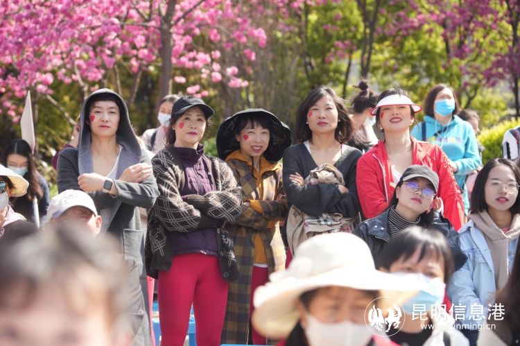 五华区健身瑜伽进社区比赛_五华区瑜伽比赛规定套路_健身瑜伽规定体式有哪五个类别