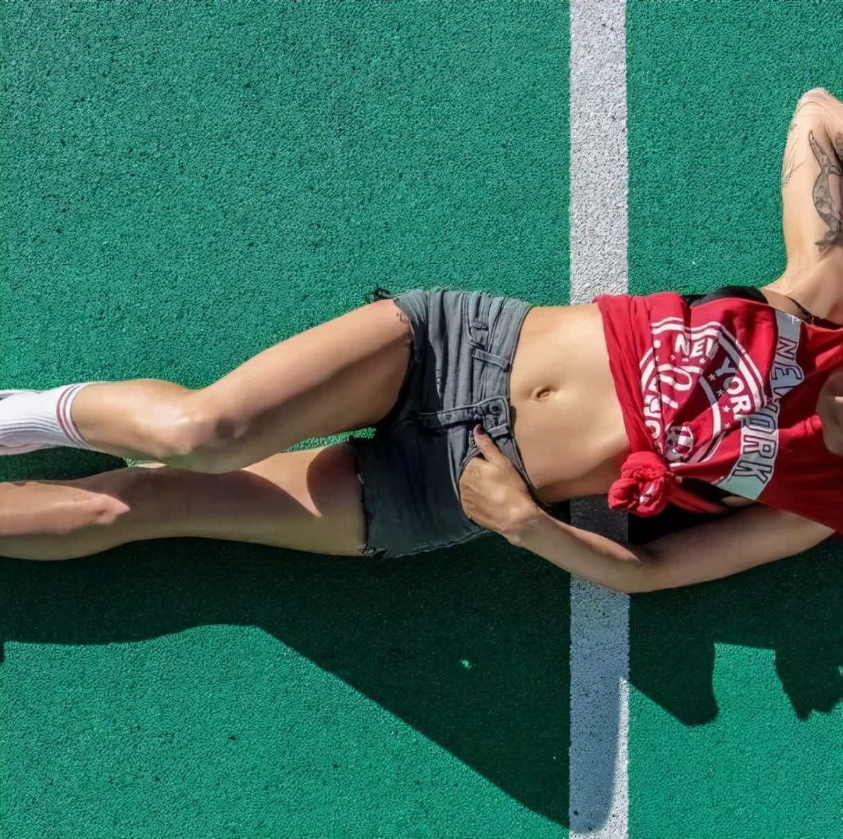 跑步前拉伸坏处_练跑步机时适合听的歌_跑步小腿变粗真相