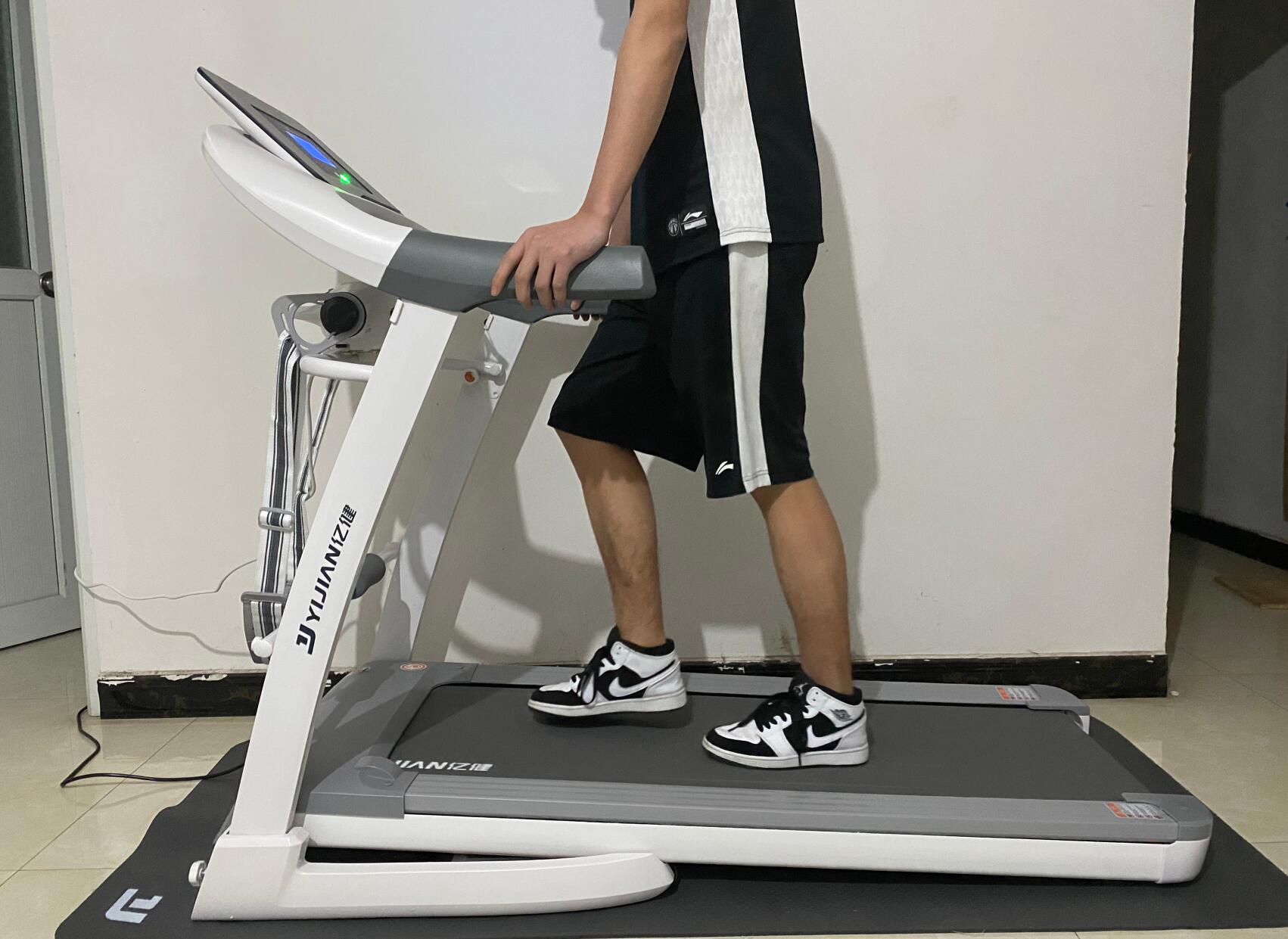 亿健精灵ELF跑步机 语音控制 多功能健身器材_练跑步机时适合听的歌