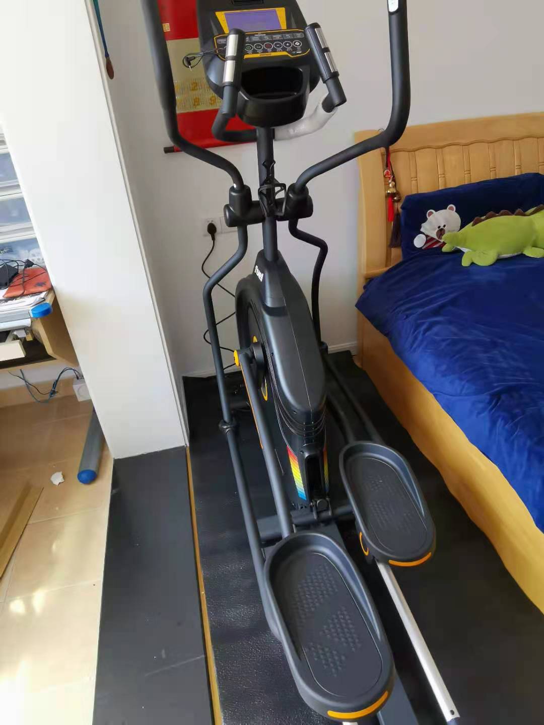 居家健身器材推荐_跑步机划船器椭圆机选择_康强综合训练器