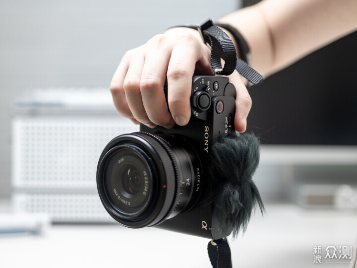 索尼ZV-E1相机体验，选卡、选镜头一文看全_新浪众测