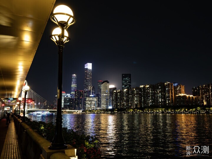 索尼ZV-E1相机体验，选卡、选镜头一文看全_新浪众测