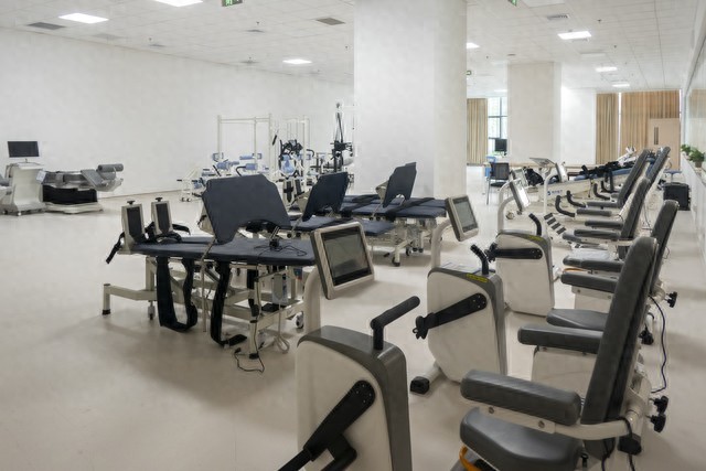 巅峰国际pg平台官网 广元健身房选器材：耐用智能款适配多场景，提升健身体验