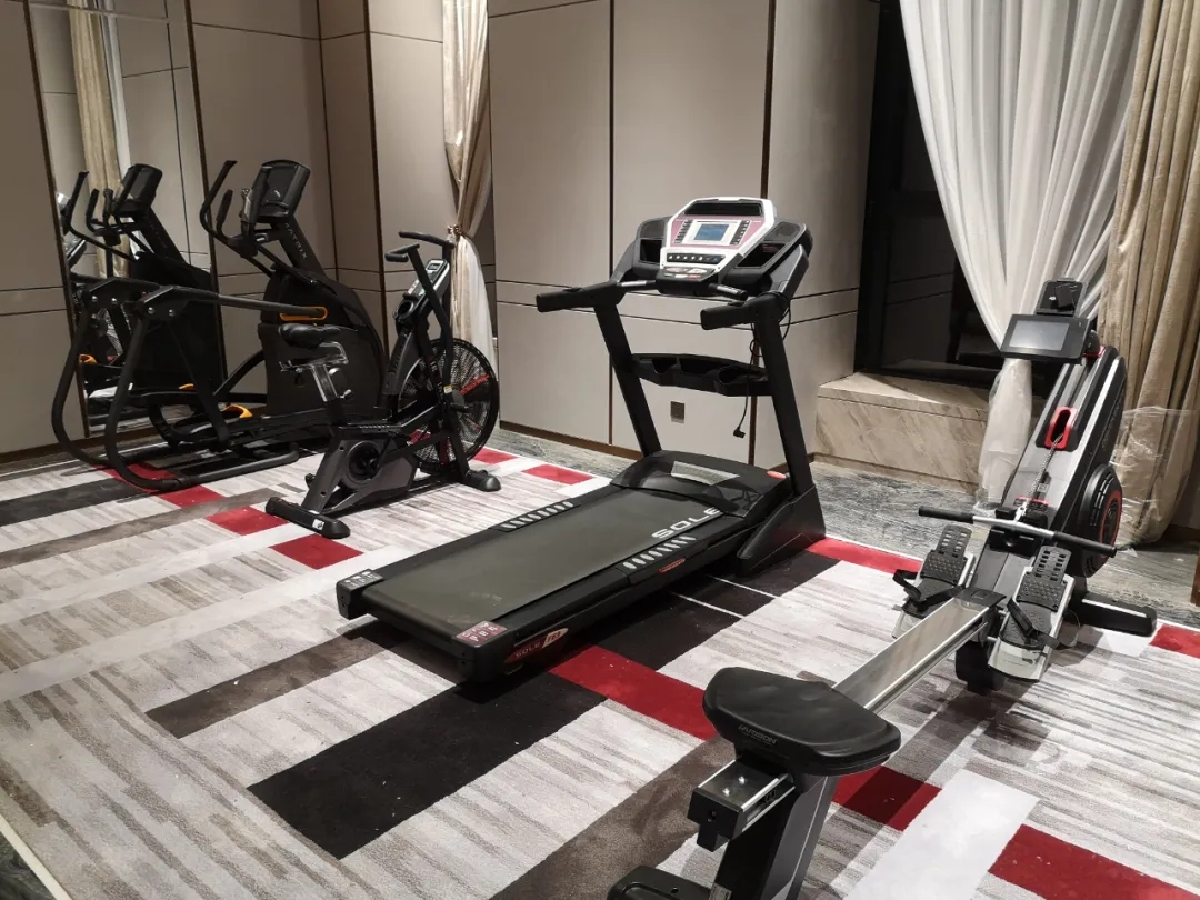 康强综合训练器_家庭健身房预算配置_家庭健身器材选购指南