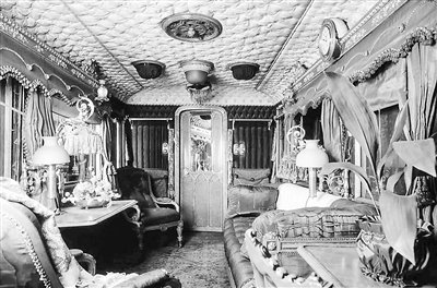 pg麻将胡了试玩平台 1869年，首班“皇家专列”载着英女王“巡境”