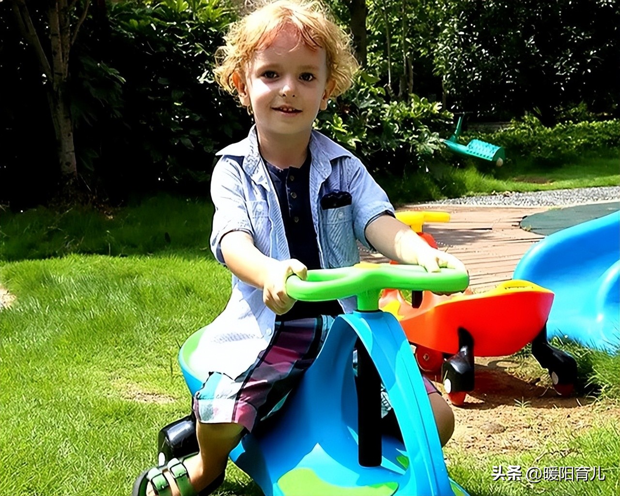 滚轮健身器_儿童运动器材推荐_孩子运动好处