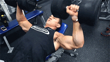 卧推架使用方法_深蹲卧推架选购指南_综合训练器 胸肌