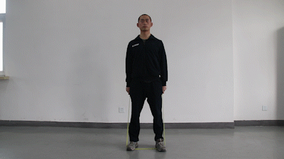 健身拉力带如何锻炼方法_弹力带训练动作大全_弹力带在家锻炼方法