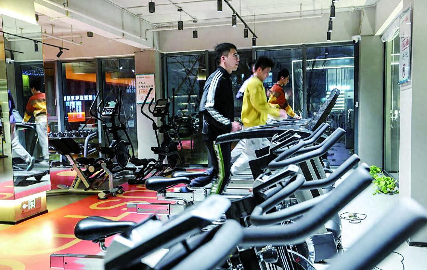 pg棋牌 不办卡不囤课，主打一个高性价比 “穷鬼健身法”蔚然成风