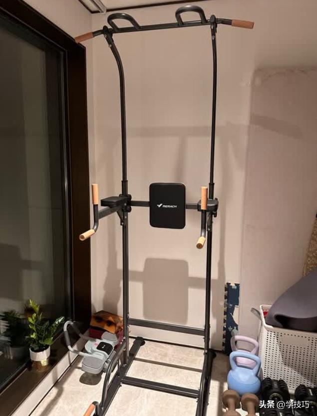 引体向上训练方法_落地式引体向上架选购要点_综合力量训练器品牌