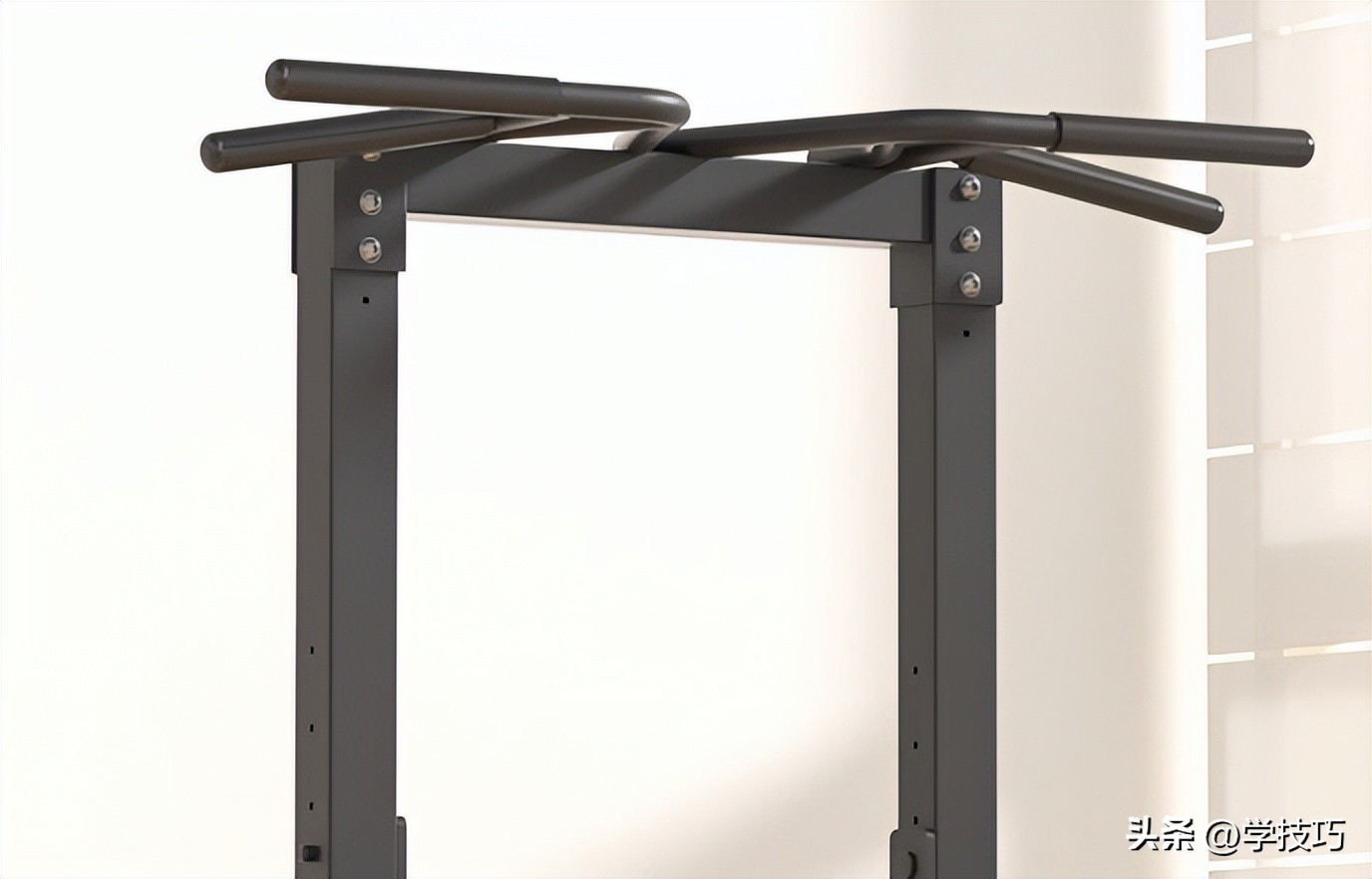 引体向上训练方法_落地式引体向上架选购要点_综合力量训练器品牌