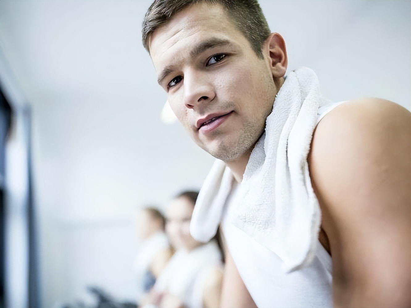 阴茎手抓练能变大吗_男性生殖器官大小遗传因素_男性私处尺寸影响因素