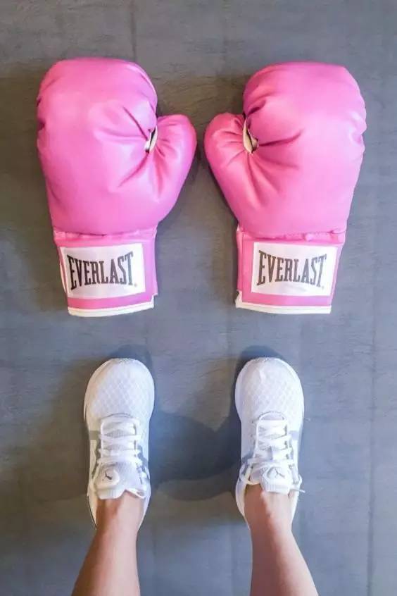 Everlast拳击手套价格_拳击手套品牌推荐_schiek健身手套