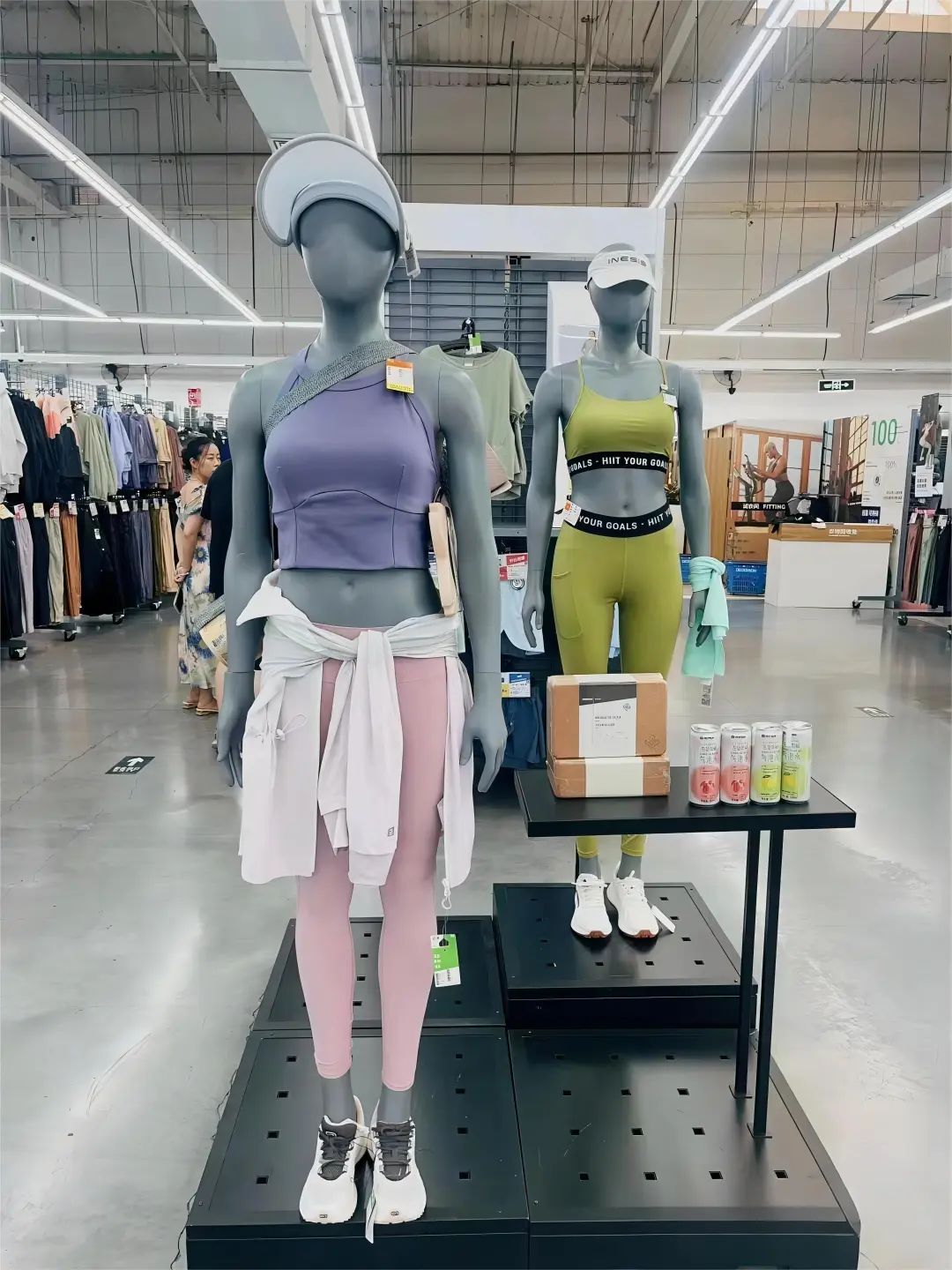 迪卡侬性价比产品 寒潮销售火爆 迪卡侬品牌形象提升_迪卡侬 健身手套